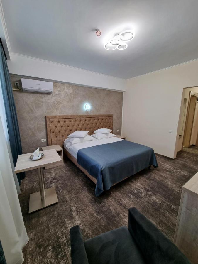 Hotel Tiara Ploiesti Exterior photo