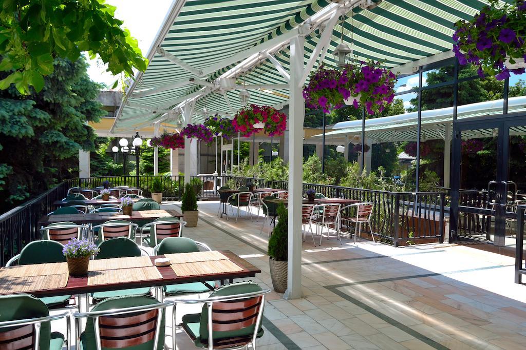 Hotel Tiara Ploiesti Exterior photo